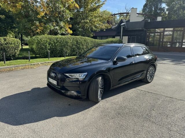 Ауди А4 2019 в Днепре (Днепропетровске) на Automoto.ua Черный Ауди А4, объемом двигателя 0 л и пробегом 160 тыс. км за 27000 $, фото 3 на Automoto.ua