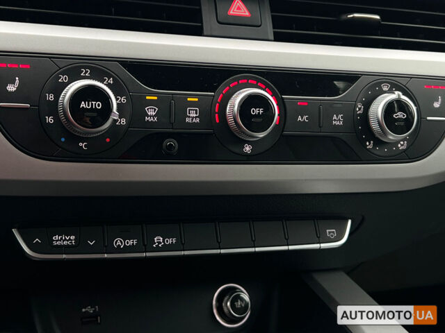 Чорний Ауді А4, об'ємом двигуна 2 л та пробігом 209 тис. км за 24990 $, фото 17 на Automoto.ua