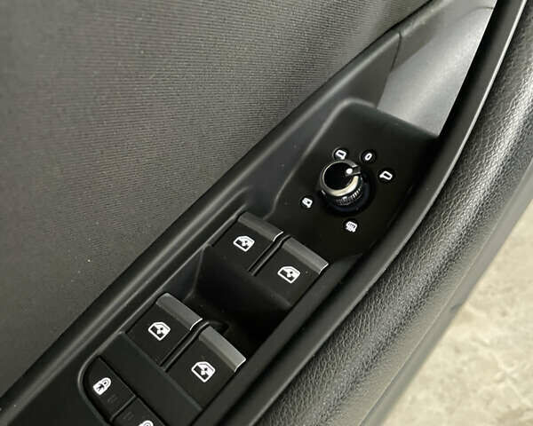 Черный Ауди А4, объемом двигателя 1.97 л и пробегом 205 тыс. км за 25000 $, фото 20 на Automoto.ua