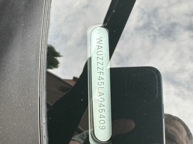 Черный Ауди А4, объемом двигателя 2 л и пробегом 60 тыс. км за 32400 $, фото 5 на Automoto.ua