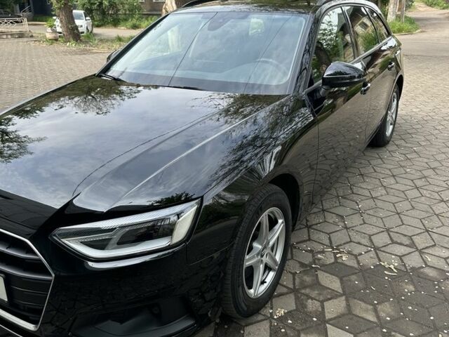 Черный Ауди А4, объемом двигателя 2 л и пробегом 60 тыс. км за 32400 $, фото 3 на Automoto.ua