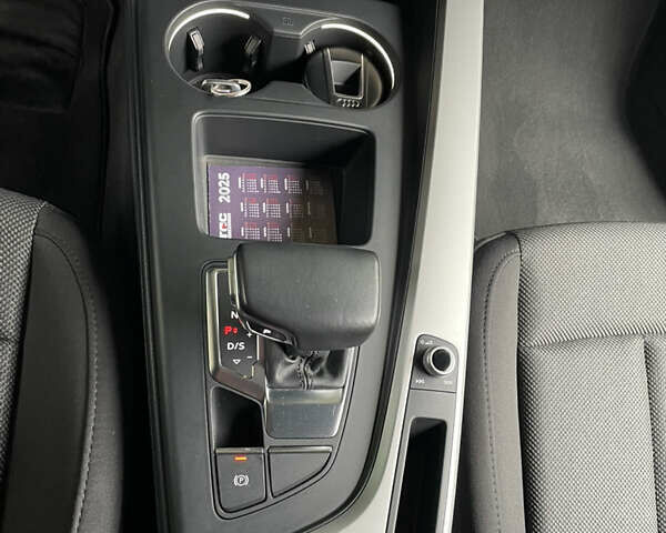 Черный Ауди А4, объемом двигателя 1.97 л и пробегом 205 тыс. км за 25000 $, фото 23 на Automoto.ua