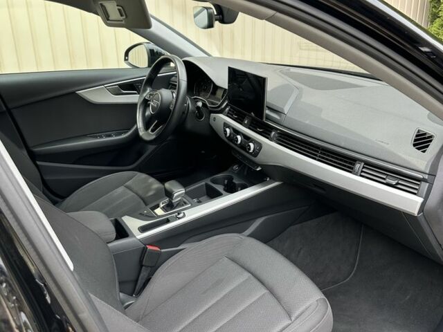 Черный Ауди А4, объемом двигателя 2 л и пробегом 60 тыс. км за 32400 $, фото 11 на Automoto.ua