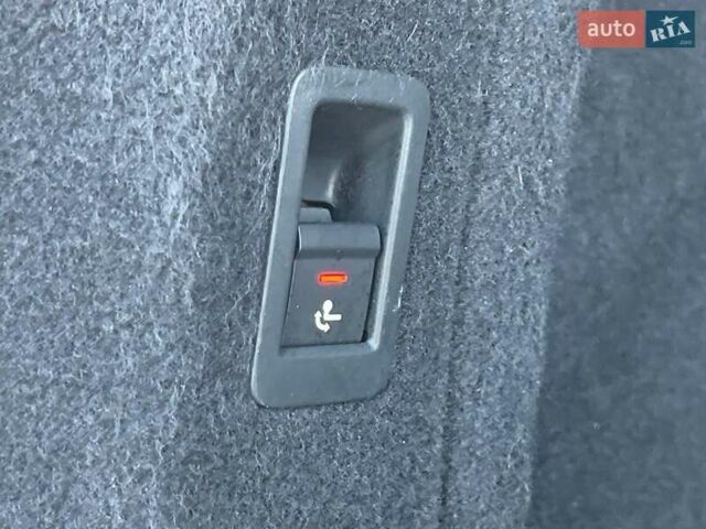 Черный Ауди А4, объемом двигателя 2 л и пробегом 198 тыс. км за 25300 $, фото 15 на Automoto.ua