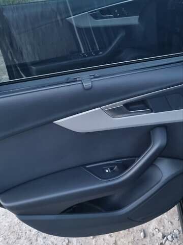 Черный Ауди А4, объемом двигателя 1.97 л и пробегом 33 тыс. км за 35700 $, фото 9 на Automoto.ua