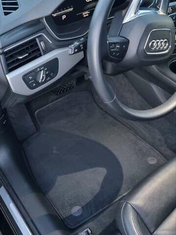 Черный Ауди А4, объемом двигателя 1.97 л и пробегом 33 тыс. км за 35700 $, фото 3 на Automoto.ua