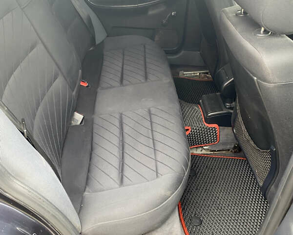 Фіолетовий Ауді А4, об'ємом двигуна 1.9 л та пробігом 286 тис. км за 3450 $, фото 4 на Automoto.ua