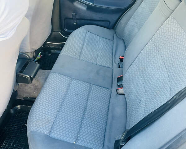 Фіолетовий Ауді А4, об'ємом двигуна 1.78 л та пробігом 350 тис. км за 2600 $, фото 4 на Automoto.ua