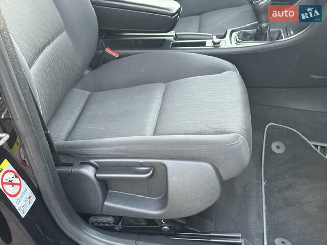 Фиолетовый Ауди А4, объемом двигателя 1.6 л и пробегом 247 тыс. км за 7400 $, фото 24 на Automoto.ua