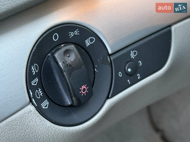 Коричневий Ауді А4, об'ємом двигуна 1.6 л та пробігом 220 тис. км за 6750 $, фото 51 на Automoto.ua