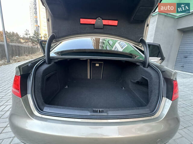 Коричневий Ауді А4, об'ємом двигуна 1.97 л та пробігом 277 тис. км за 9600 $, фото 11 на Automoto.ua