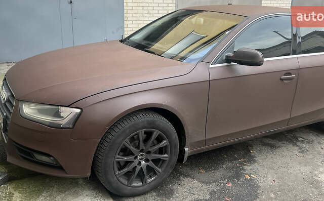 Ауді А4 2013 у Києві на Automoto.ua Коричневий Ауді А4, об'ємом двигуна 1.8 л та пробігом 250 тис. км за 11500 $, фото 1 на Automoto.ua