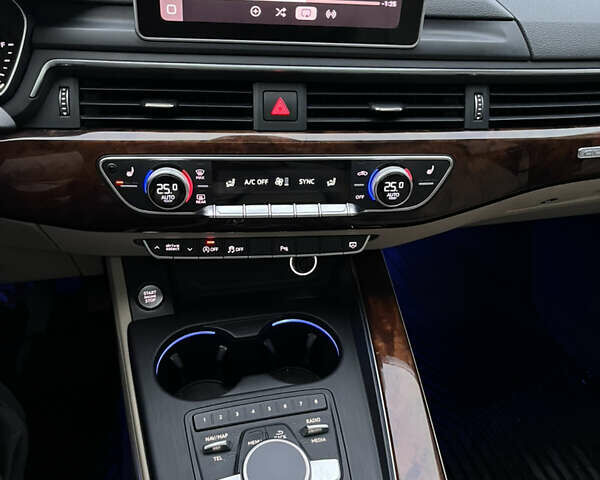 Коричневый Ауди А4, объемом двигателя 1.98 л и пробегом 245 тыс. км за 17800 $, фото 9 на Automoto.ua