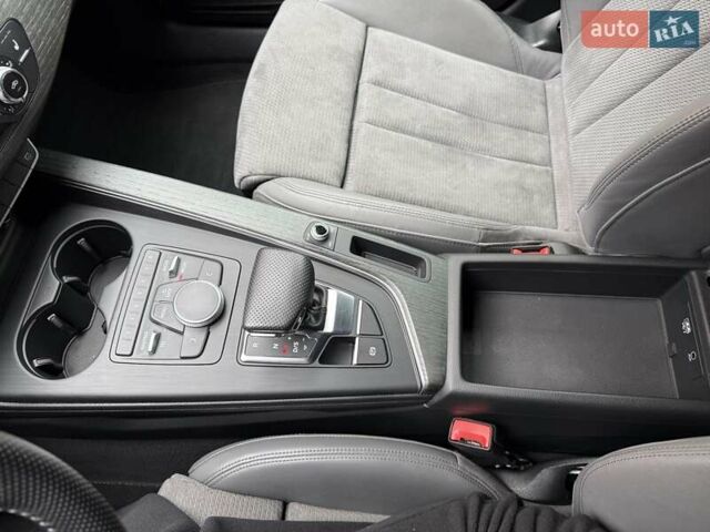 Коричневий Ауді А4, об'ємом двигуна 1.4 л та пробігом 65 тис. км за 28500 $, фото 11 на Automoto.ua