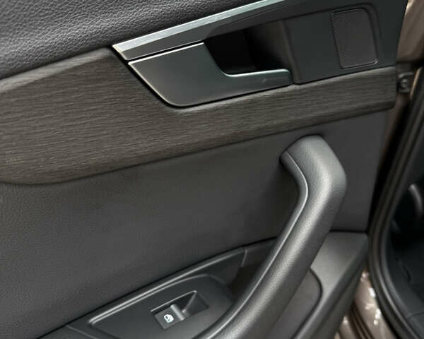 Ауди А4 2018 в Днепре (Днепропетровске) на Automoto.ua Коричневый Ауди А4, объемом двигателя 1.97 л и пробегом 51 тыс. км за 27400 $, фото 39 на Automoto.ua