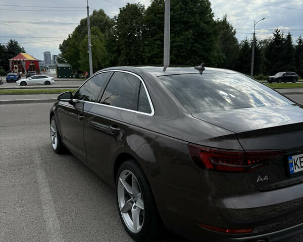 Ауди А4 2018 в Днепре (Днепропетровске) на Automoto.ua Коричневый Ауди А4, объемом двигателя 1.97 л и пробегом 51 тыс. км за 27400 $, фото 12 на Automoto.ua