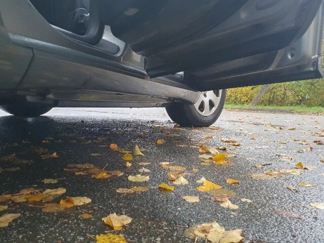 Ауді А4 2004 у Києві на Automoto.ua Коричневий Ауді А4, об'ємом двигуна 1.9 л та пробігом 333 тис. км за 2800 $, фото 13 на Automoto.ua