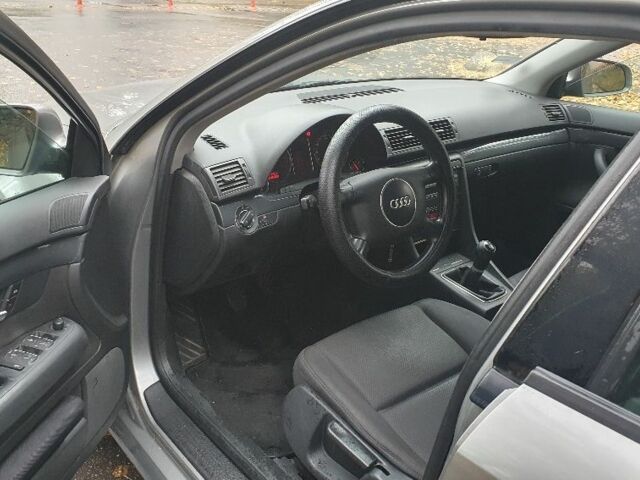 Ауді А4 2004 у Києві на Automoto.ua Коричневий Ауді А4, об'ємом двигуна 1.9 л та пробігом 333 тис. км за 2800 $, фото 4 на Automoto.ua