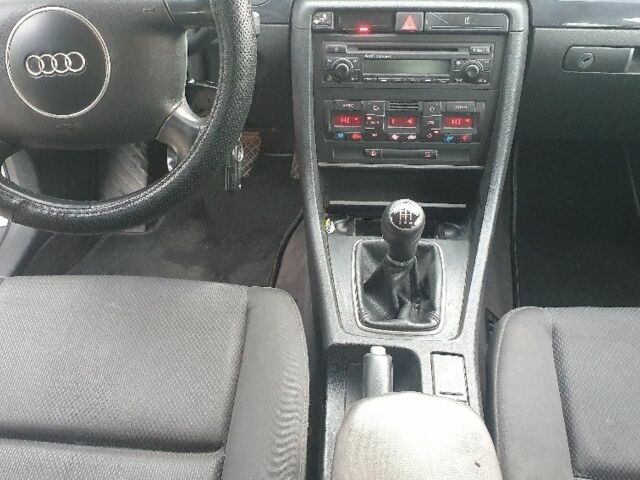 Коричневий Ауді А4, об'ємом двигуна 1.9 л та пробігом 333 тис. км за 2700 $, фото 7 на Automoto.ua