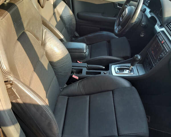 Коричневий Ауді А4, об'ємом двигуна 2.7 л та пробігом 215 тис. км за 6600 $, фото 4 на Automoto.ua