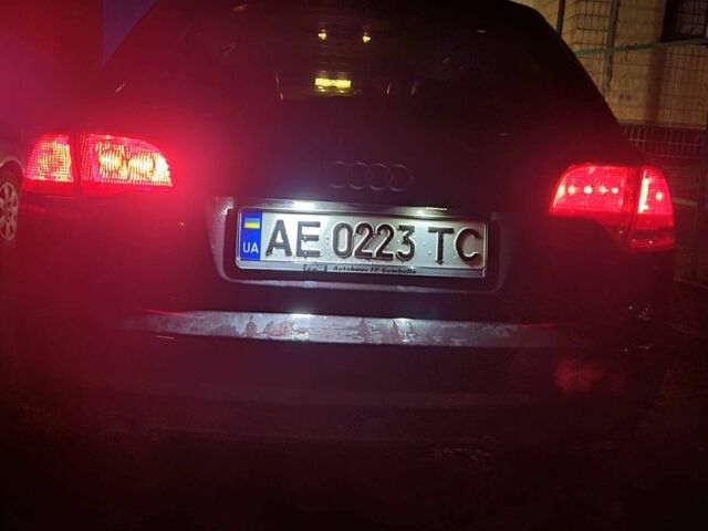 Коричневый Ауди А4, объемом двигателя 2.7 л и пробегом 215 тыс. км за 6700 $, фото 14 на Automoto.ua