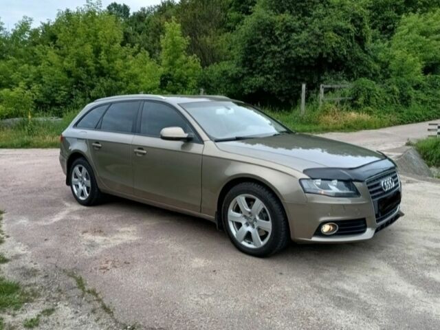 Коричневий Ауді А4, об'ємом двигуна 2 л та пробігом 308 тис. км за 10900 $, фото 1 на Automoto.ua