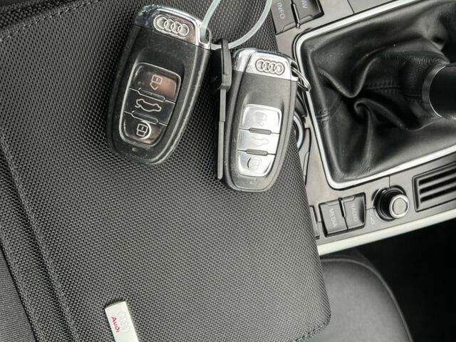 Коричневый Ауди А4, объемом двигателя 1.8 л и пробегом 262 тыс. км за 7500 $, фото 16 на Automoto.ua