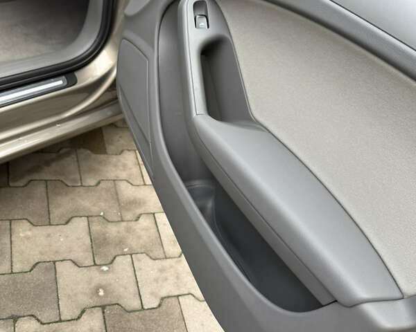 Коричневый Ауди А4, объемом двигателя 1.8 л и пробегом 139 тыс. км за 10750 $, фото 47 на Automoto.ua