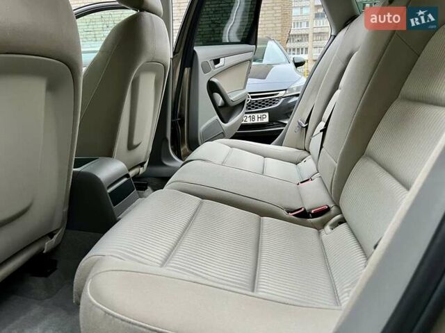 Коричневый Ауди А4, объемом двигателя 1.8 л и пробегом 138 тыс. км за 9400 $, фото 27 на Automoto.ua