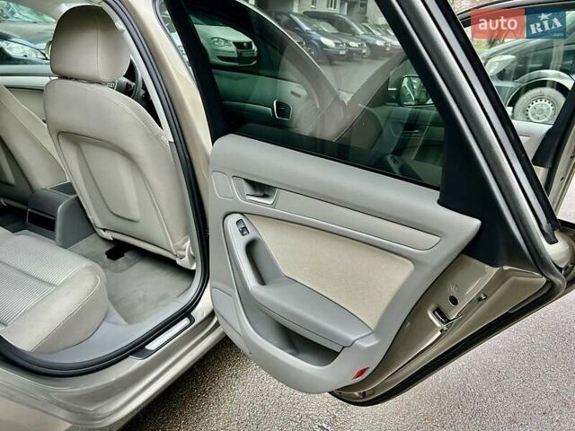 Коричневый Ауди А4, объемом двигателя 1.8 л и пробегом 138 тыс. км за 9400 $, фото 17 на Automoto.ua