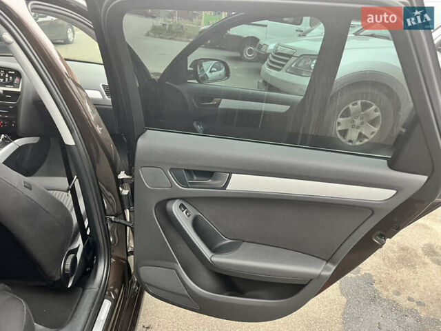 Коричневый Ауди А4, объемом двигателя 2 л и пробегом 196 тыс. км за 19500 $, фото 21 на Automoto.ua