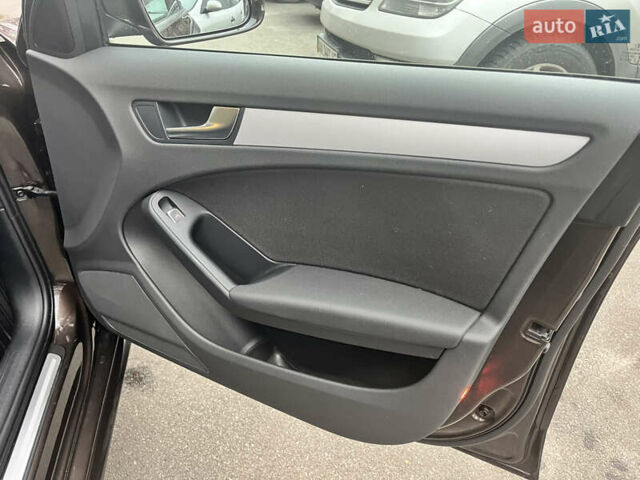 Коричневый Ауди А4, объемом двигателя 2 л и пробегом 196 тыс. км за 19500 $, фото 15 на Automoto.ua