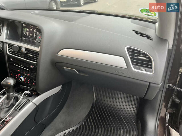 Коричневый Ауди А4, объемом двигателя 2 л и пробегом 196 тыс. км за 19500 $, фото 14 на Automoto.ua