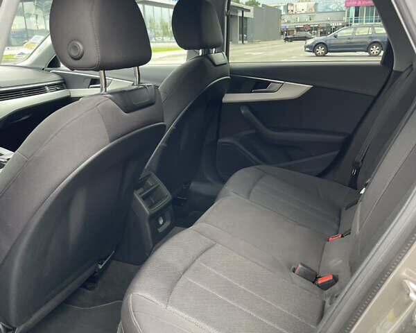 Коричневый Ауди А4, объемом двигателя 1.97 л и пробегом 175 тыс. км за 25650 $, фото 17 на Automoto.ua