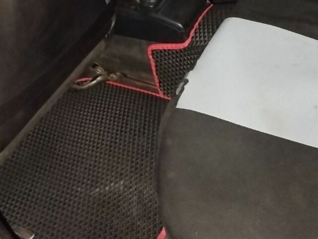 Червоний Ауді А4, об'ємом двигуна 0 л та пробігом 1 тис. км за 2000 $, фото 2 на Automoto.ua