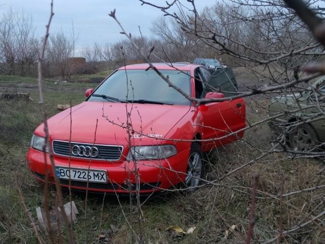 Червоний Ауді А4, об'ємом двигуна 1.6 л та пробігом 300 тис. км за 2374 $, фото 3 на Automoto.ua