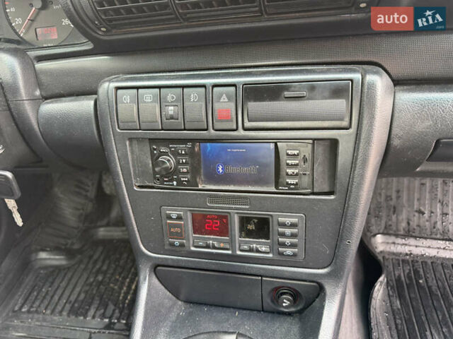 Ауди А4 1995 в Теребовле на Automoto.ua Красный Ауди А4, объемом двигателя 1.6 л и пробегом 310 тыс. км за 2350 $, фото 14 на Automoto.ua