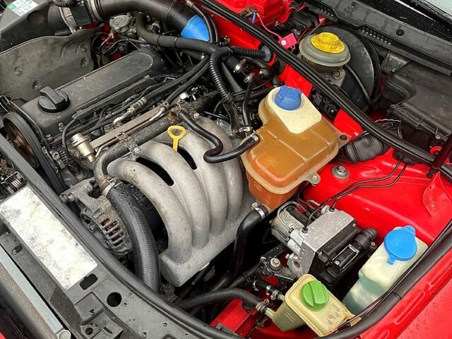 Червоний Ауді А4, об'ємом двигуна 1.6 л та пробігом 270 тис. км за 4200 $, фото 8 на Automoto.ua