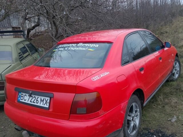 Червоний Ауді А4, об'ємом двигуна 1.6 л та пробігом 300 тис. км за 2374 $, фото 5 на Automoto.ua
