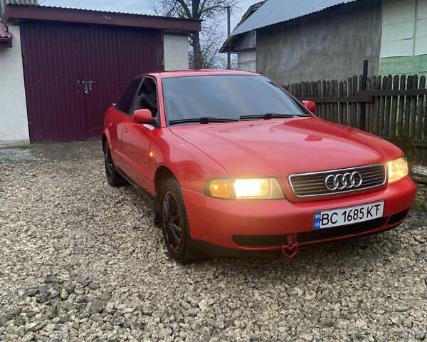 Червоний Ауді А4, об'ємом двигуна 1.6 л та пробігом 300 тис. км за 2750 $, фото 3 на Automoto.ua