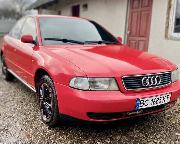 Червоний Ауді А4, об'ємом двигуна 1.6 л та пробігом 300 тис. км за 2999 $, фото 4 на Automoto.ua