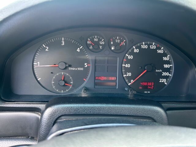 Красный Ауди А4, объемом двигателя 1.9 л и пробегом 500 тыс. км за 2300 $, фото 11 на Automoto.ua