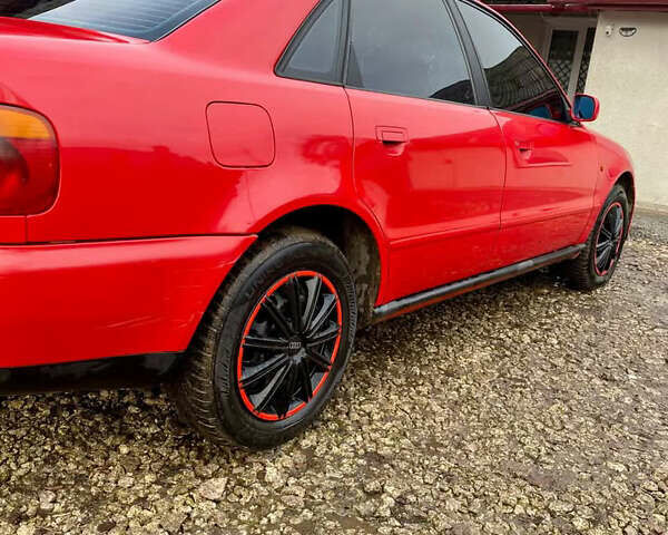 Червоний Ауді А4, об'ємом двигуна 1.6 л та пробігом 300 тис. км за 2999 $, фото 2 на Automoto.ua