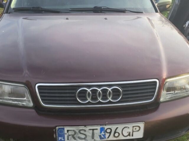 Ауди А4 1995 в Заречном на Automoto.ua Красный Ауди А4, объемом двигателя 0 л и пробегом 190 тыс. км за 850 $, фото 1 на Automoto.ua