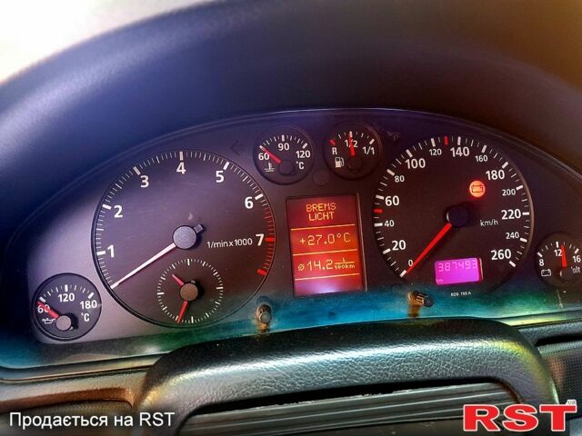 Красный Ауди А4, объемом двигателя 2.8 л и пробегом 387 тыс. км за 3800 $, фото 6 на Automoto.ua