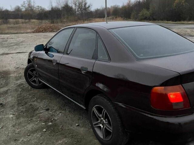 Червоний Ауді А4, об'ємом двигуна 1.8 л та пробігом 680 тис. км за 3300 $, фото 3 на Automoto.ua