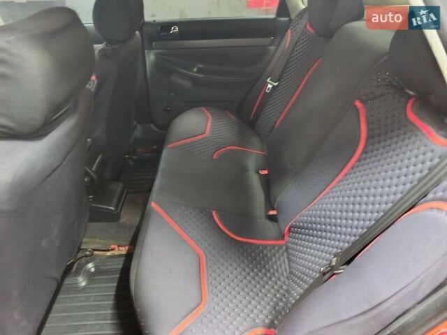 Красный Ауди А4, объемом двигателя 1.9 л и пробегом 400 тыс. км за 3100 $, фото 6 на Automoto.ua