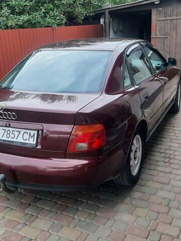 Красный Ауди А4, объемом двигателя 1.8 л и пробегом 255 тыс. км за 3500 $, фото 8 на Automoto.ua