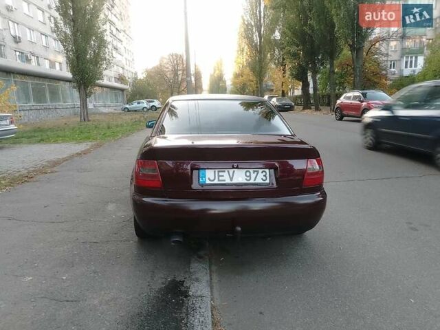 Красный Ауди А4, объемом двигателя 1.8 л и пробегом 239 тыс. км за 1700 $, фото 10 на Automoto.ua