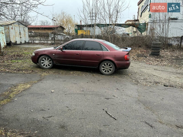 Красный Ауди А4, объемом двигателя 2.5 л и пробегом 150 тыс. км за 3300 $, фото 3 на Automoto.ua